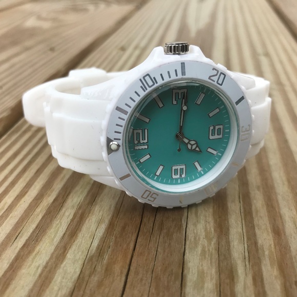 White Watch Unisex Wrist Watch Japan Movement - Picture 2 of 8